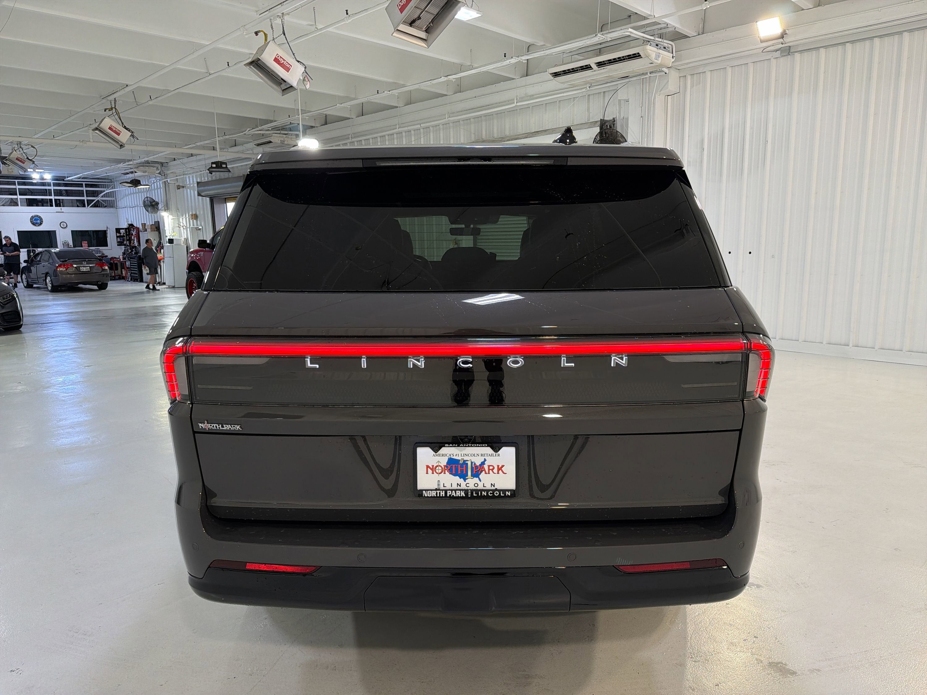 2025 Lincoln Navigator Black Label