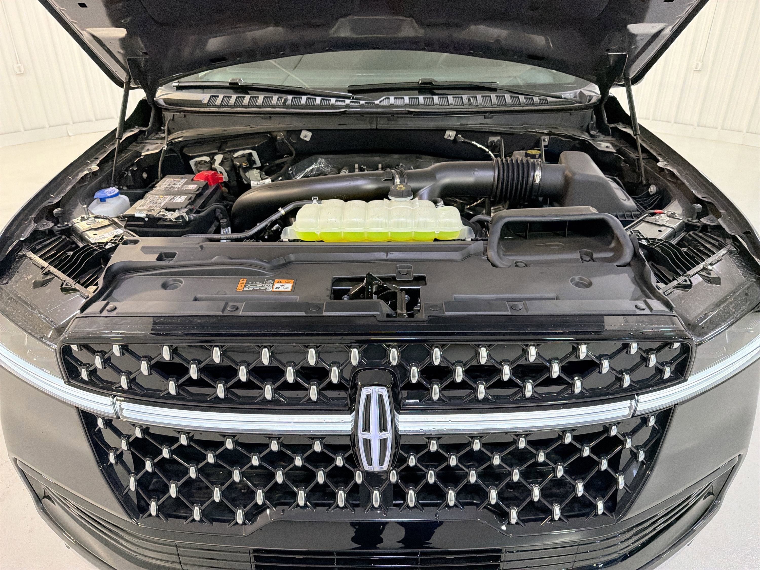 2025 Lincoln Navigator Black Label