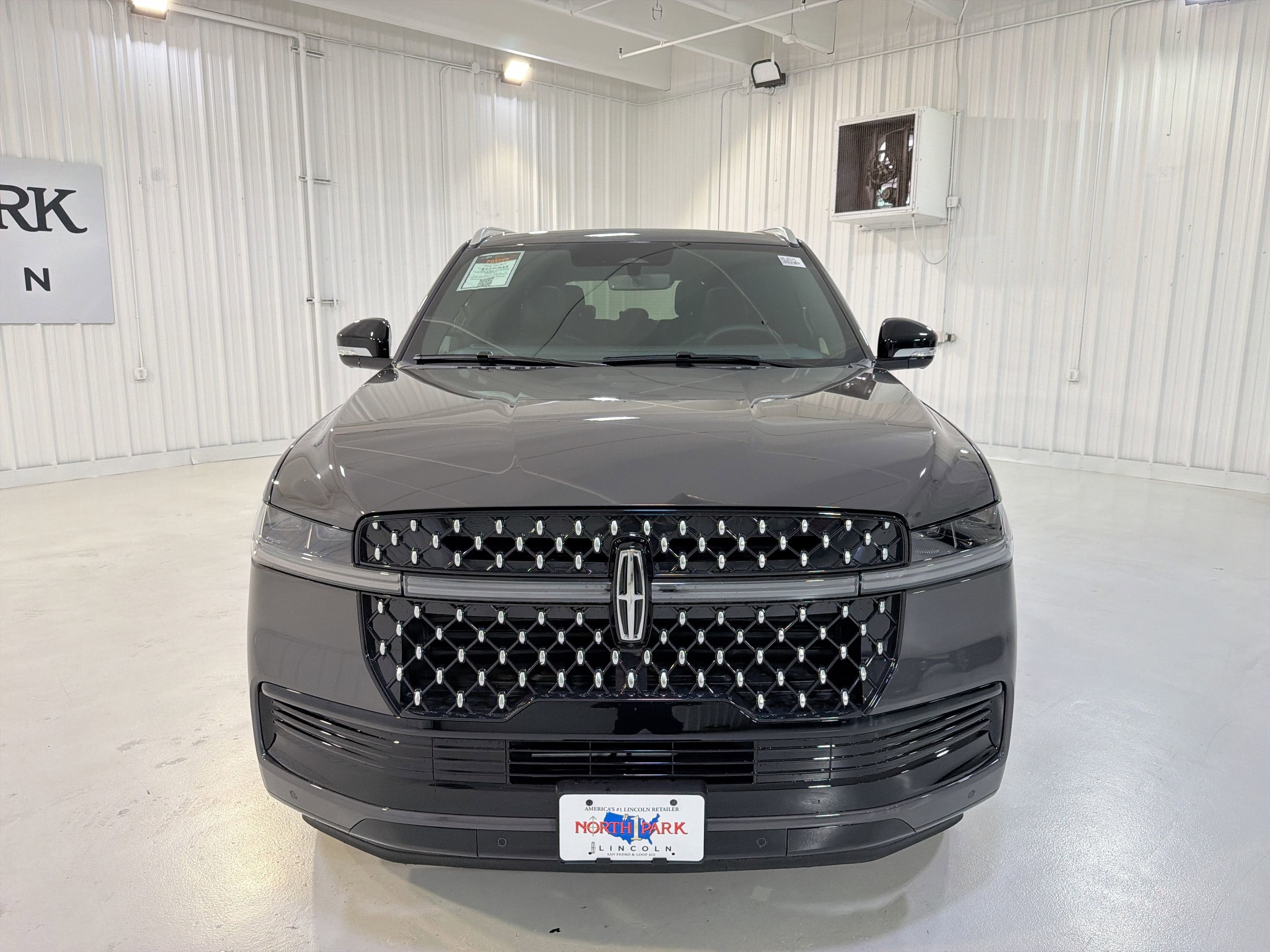 2025 Lincoln Navigator Black Label