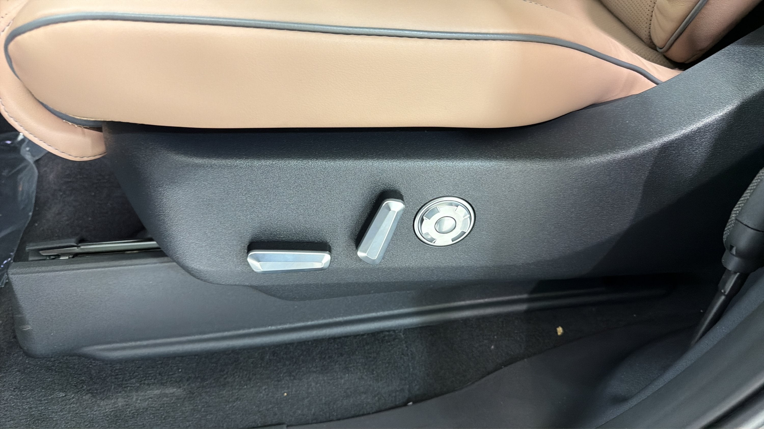 2027 Lincoln Navigator Black Label