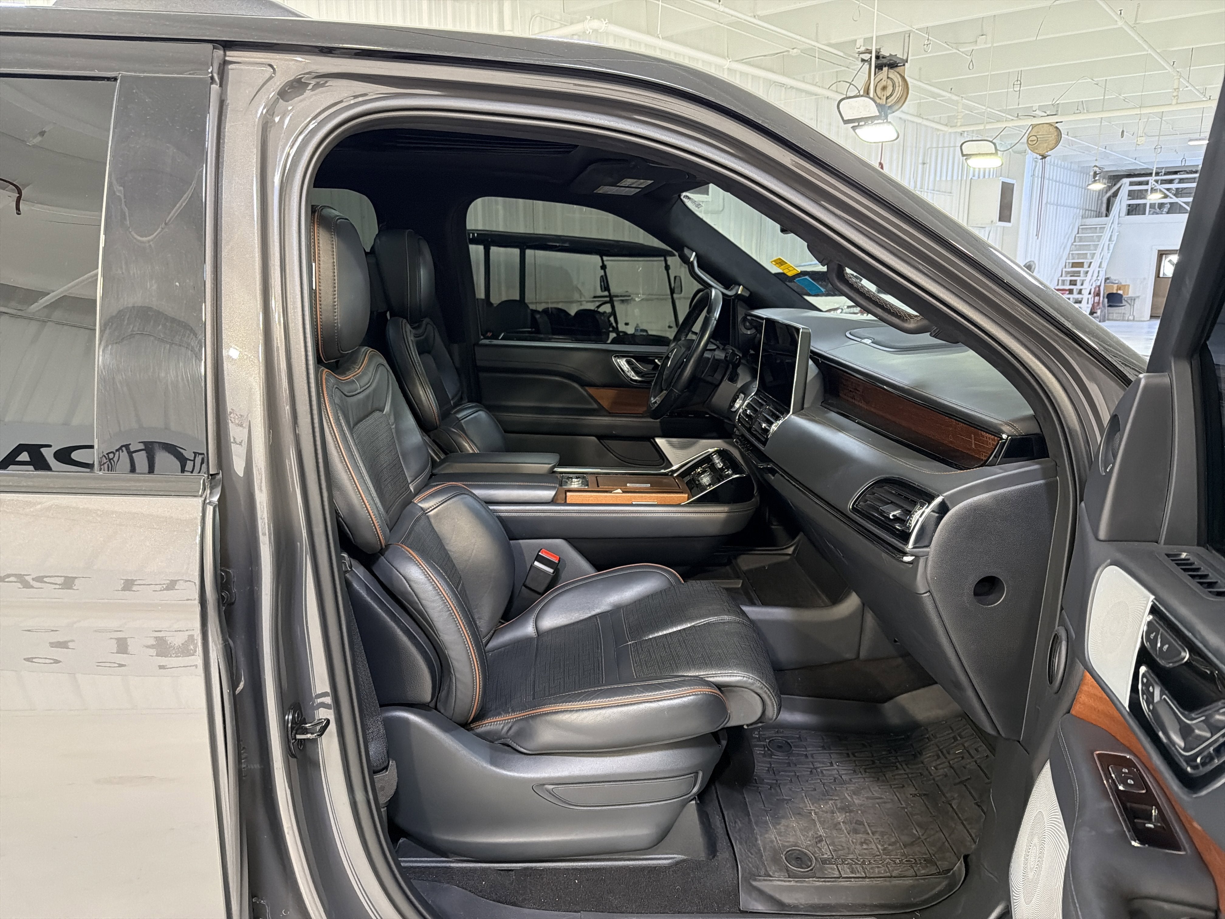 2023 Lincoln Navigator Black Label