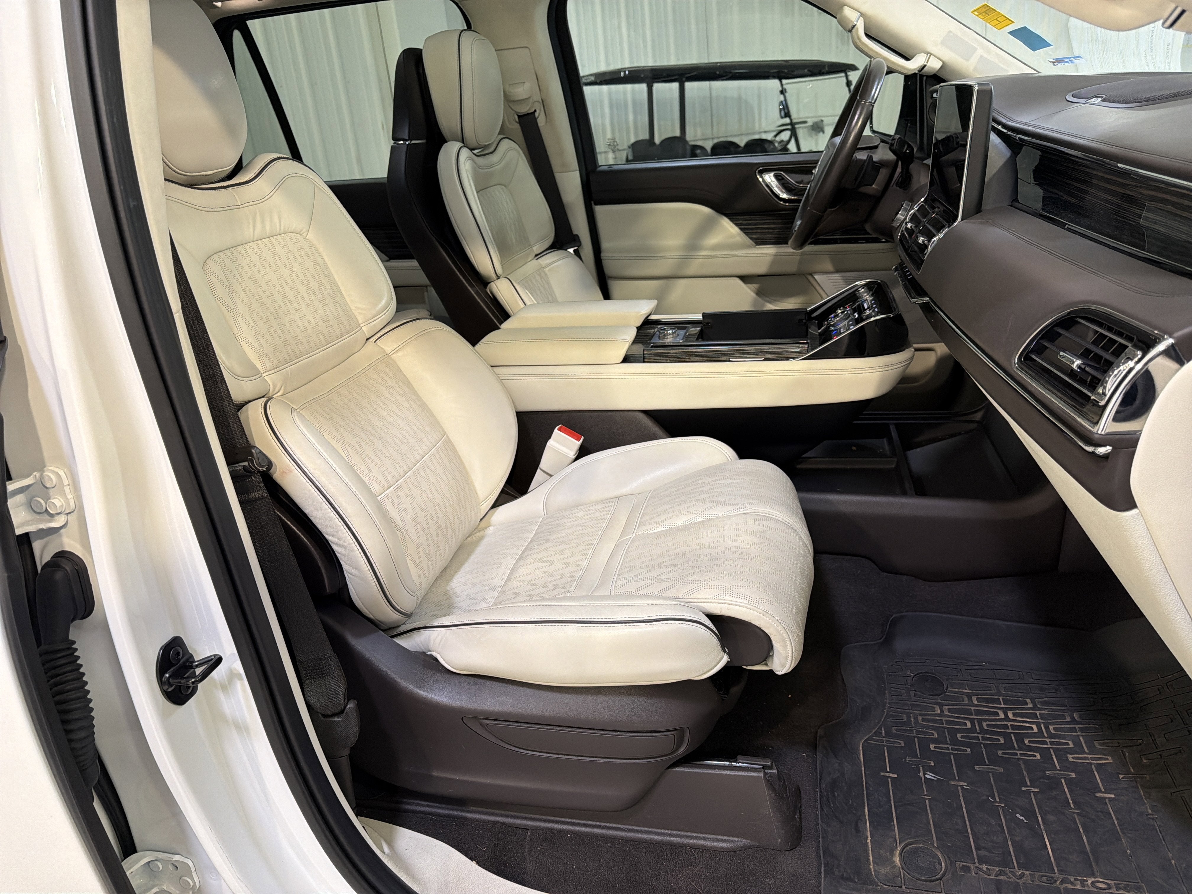 2023 Lincoln Navigator Black Label