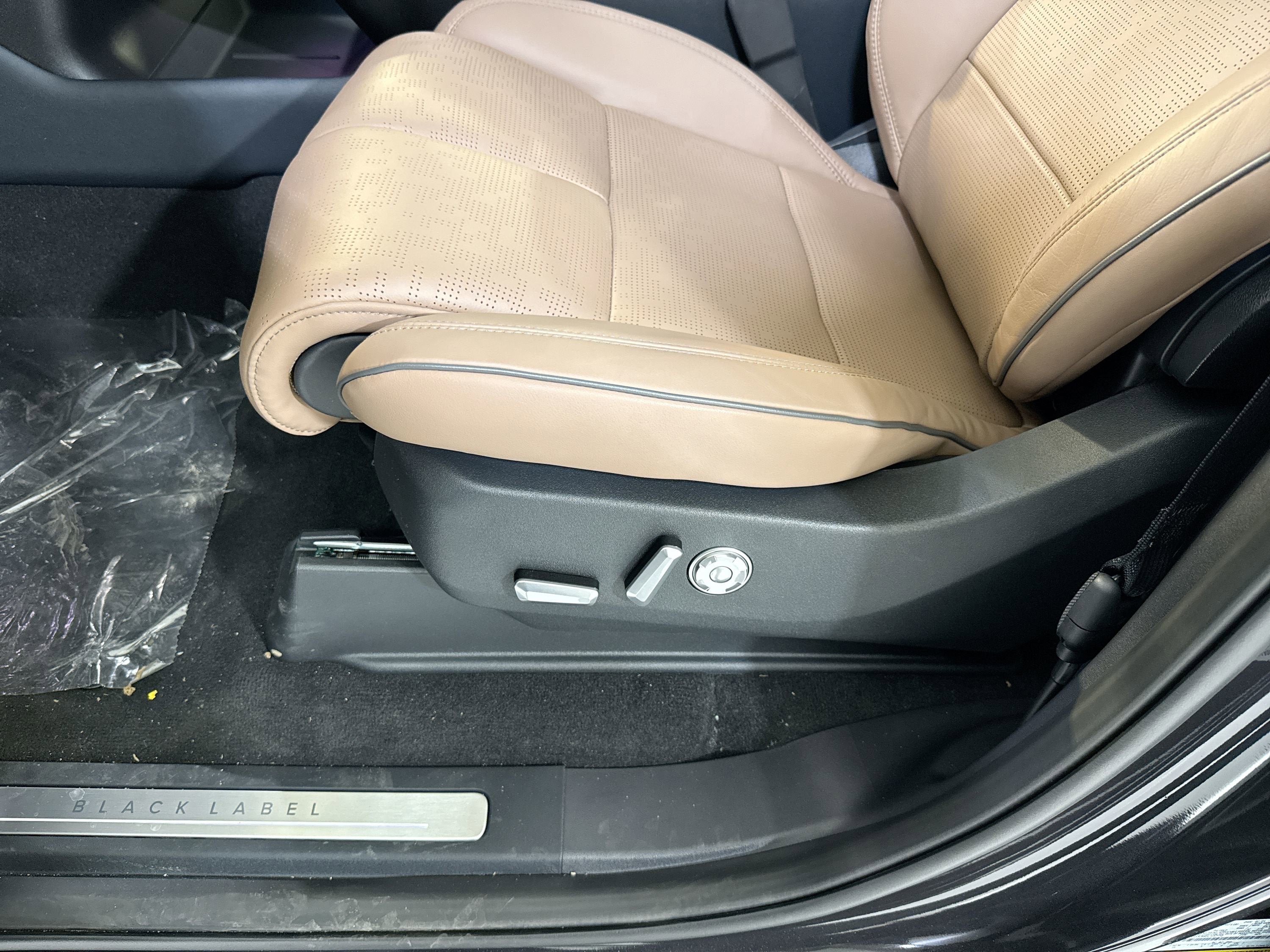 2025 Lincoln Navigator Black Label