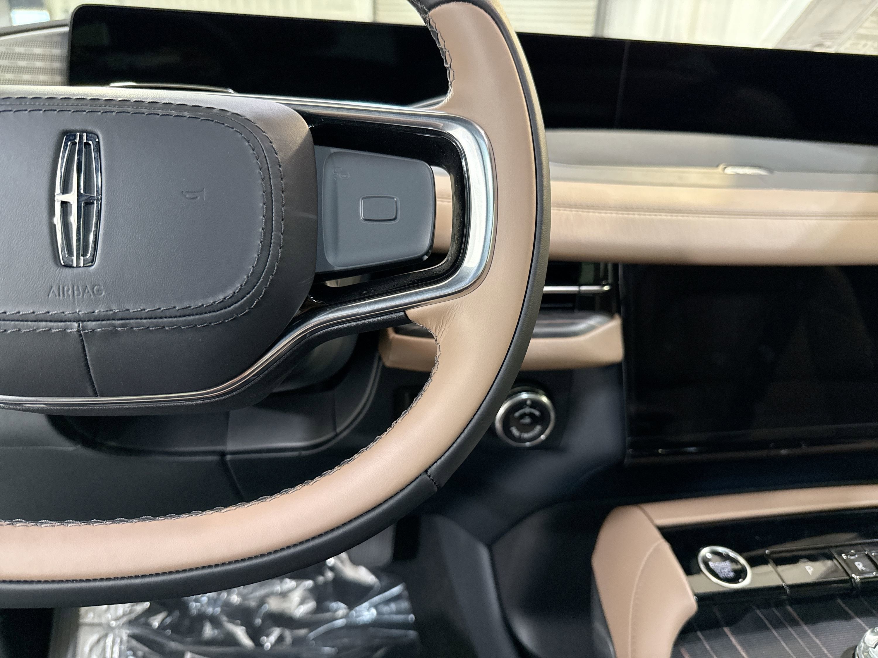 2025 Lincoln Navigator Black Label