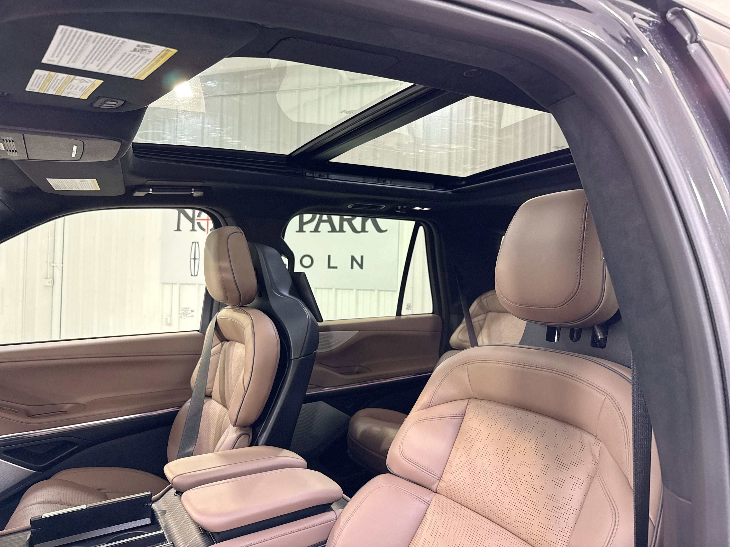 2025 Lincoln Navigator Black Label