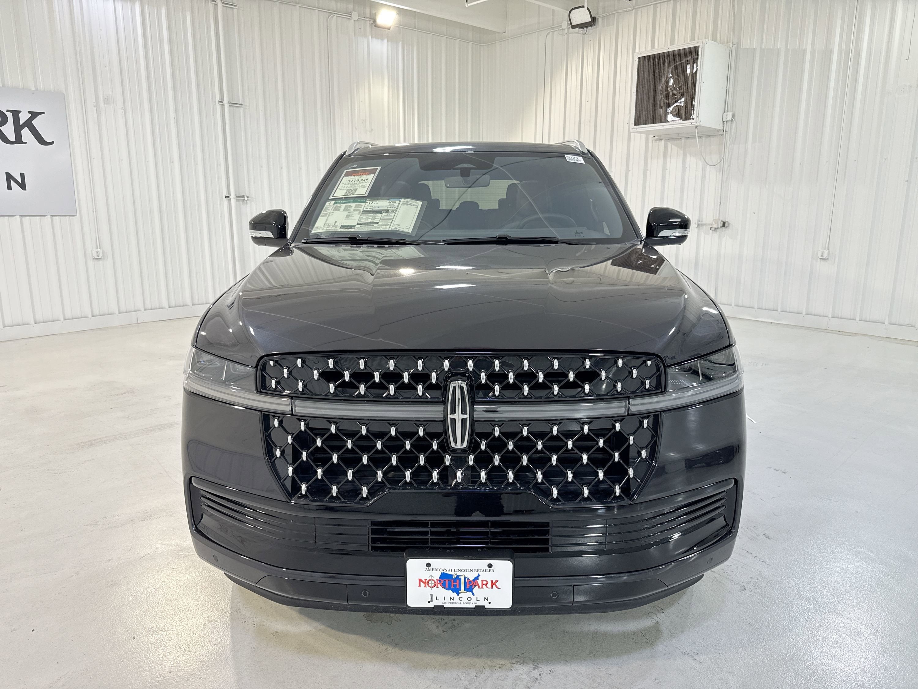 2025 Lincoln Navigator Black Label