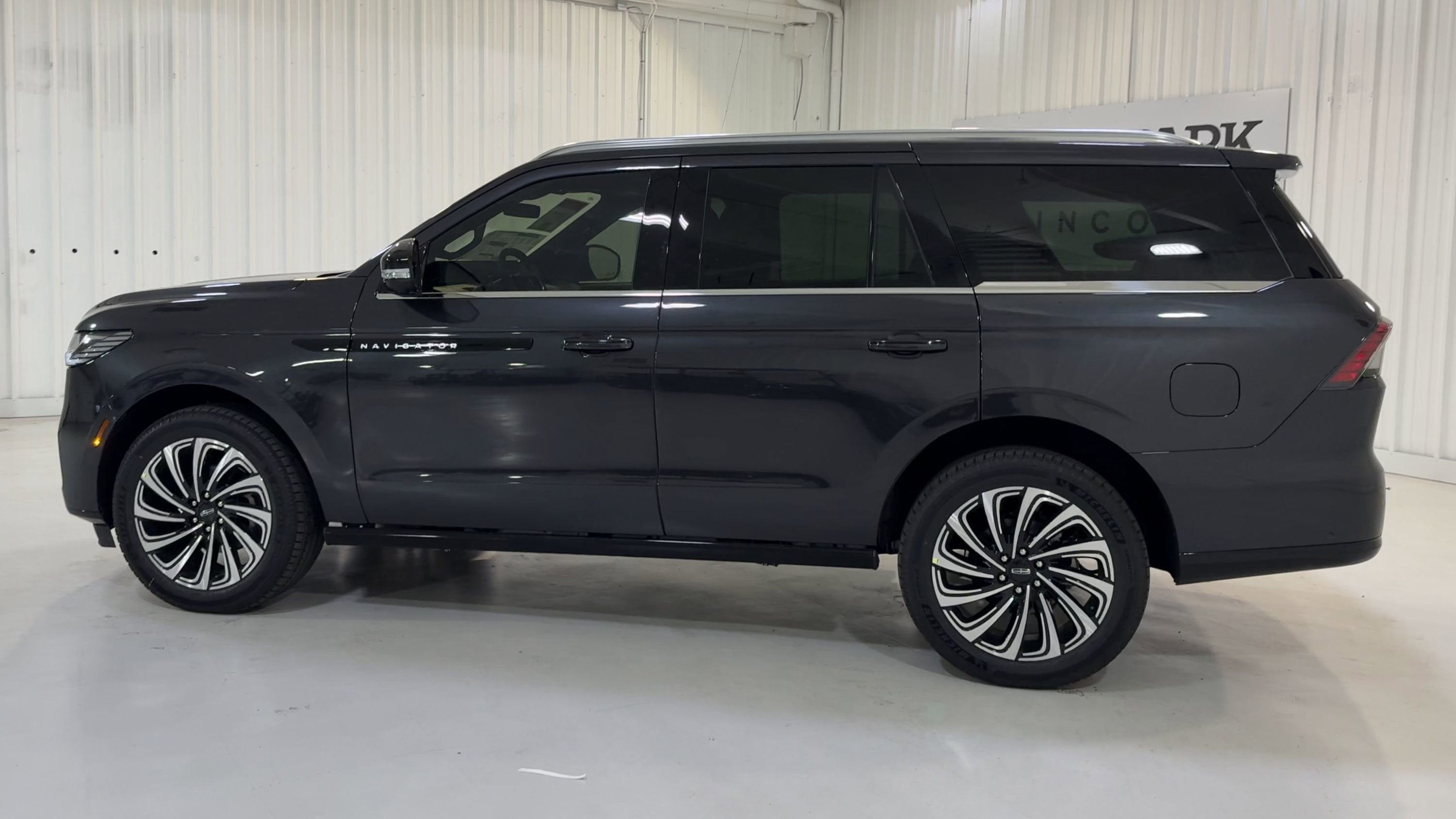 2025 Lincoln Navigator Black Label