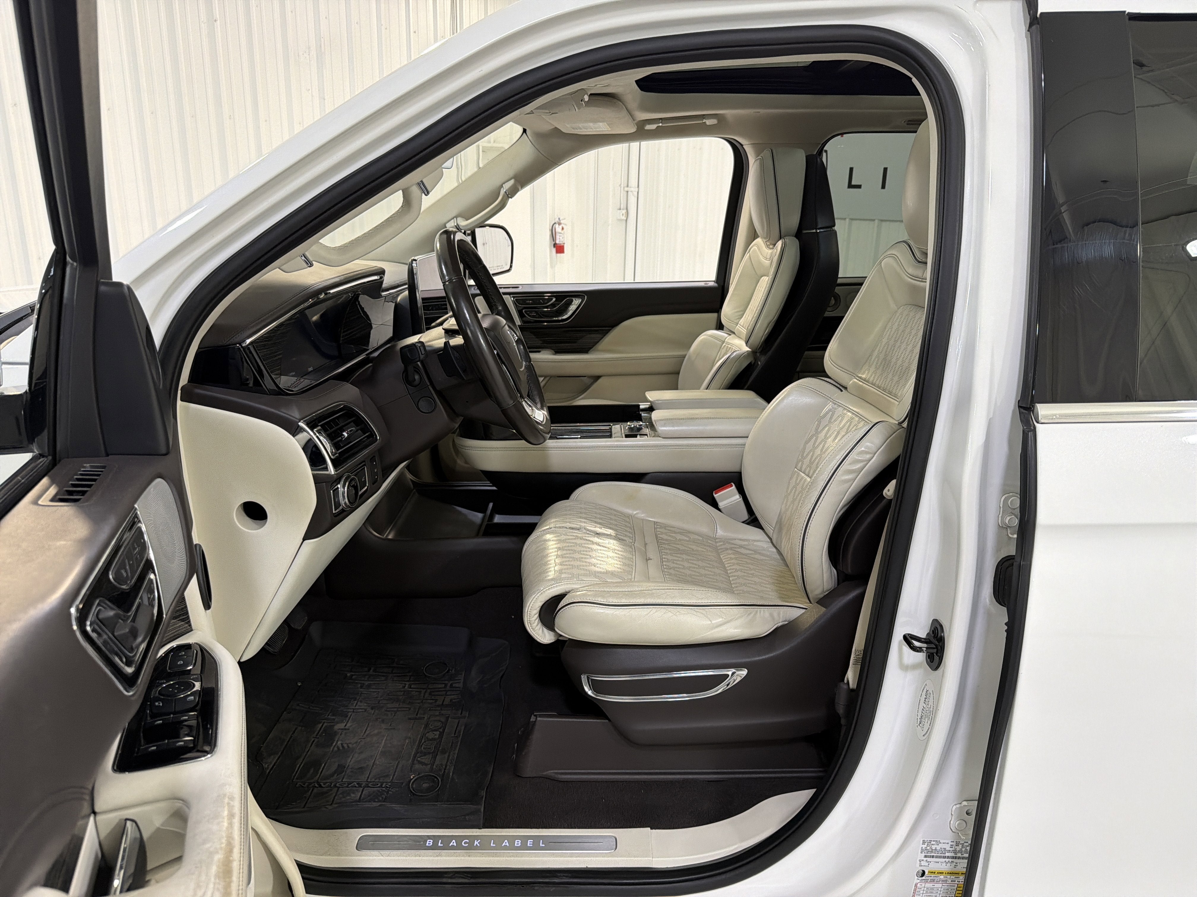 2020 Lincoln Navigator Black Label