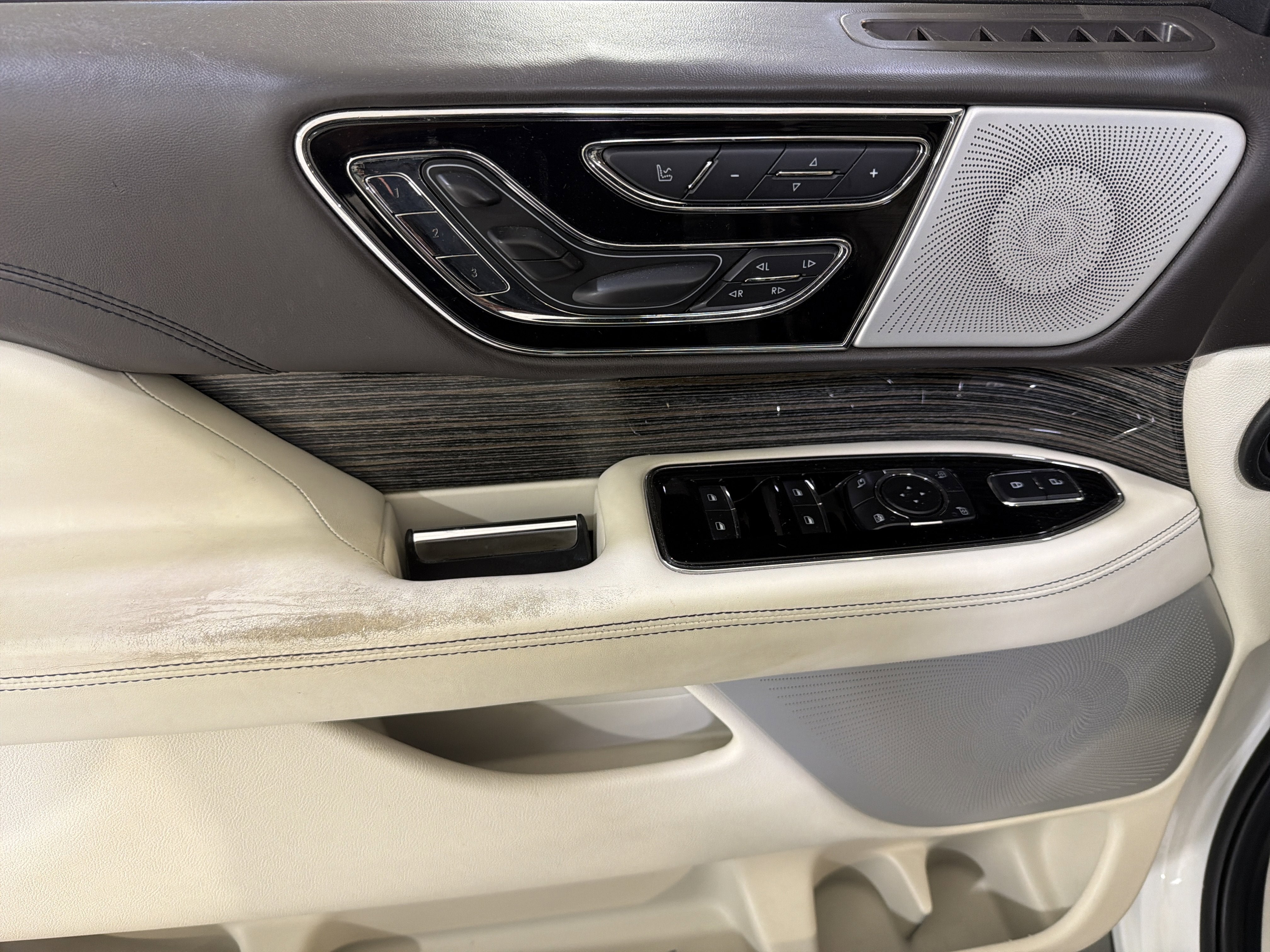 2020 Lincoln Navigator Black Label