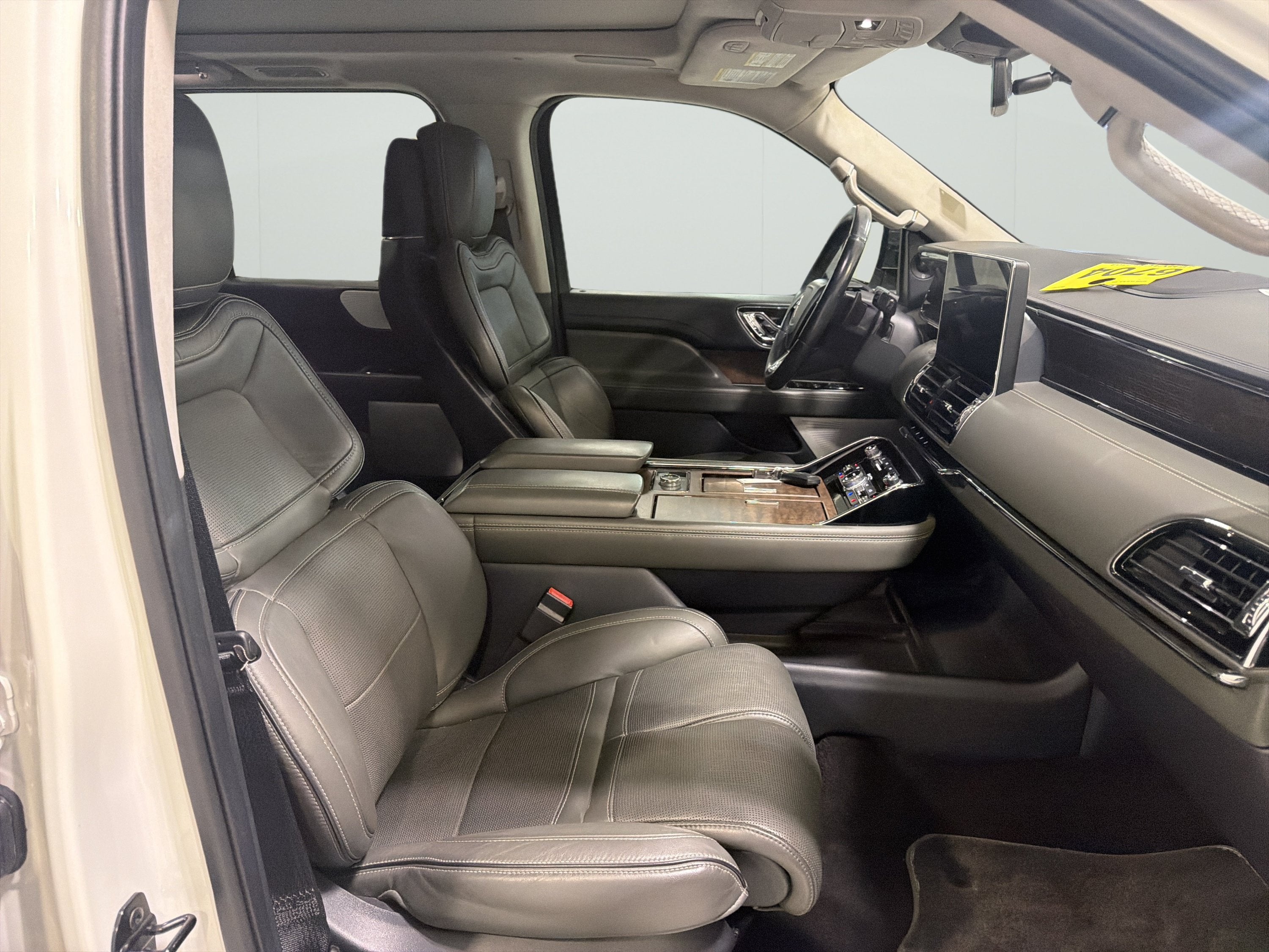 2022 Lincoln Navigator Black Label