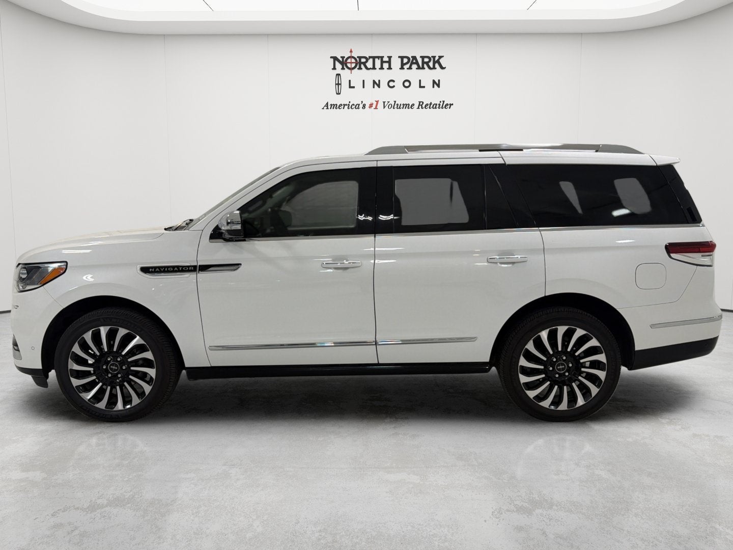2022 Lincoln Navigator Black Label