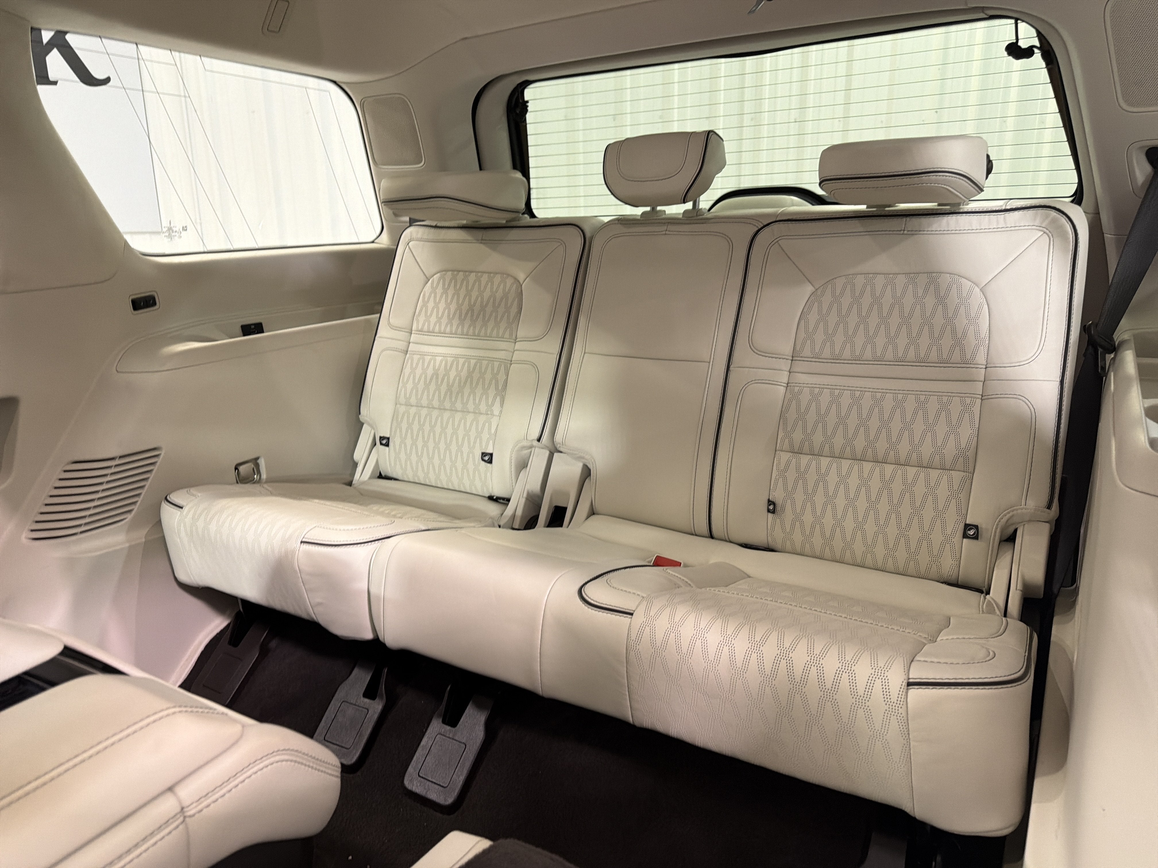2022 Lincoln Navigator Black Label