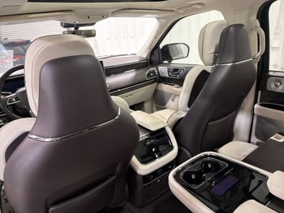 2022 Lincoln Navigator Black Label