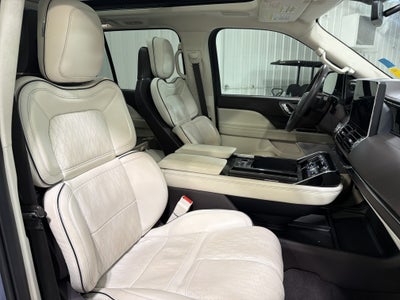 2022 Lincoln Navigator Black Label