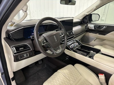 2022 Lincoln Navigator Black Label