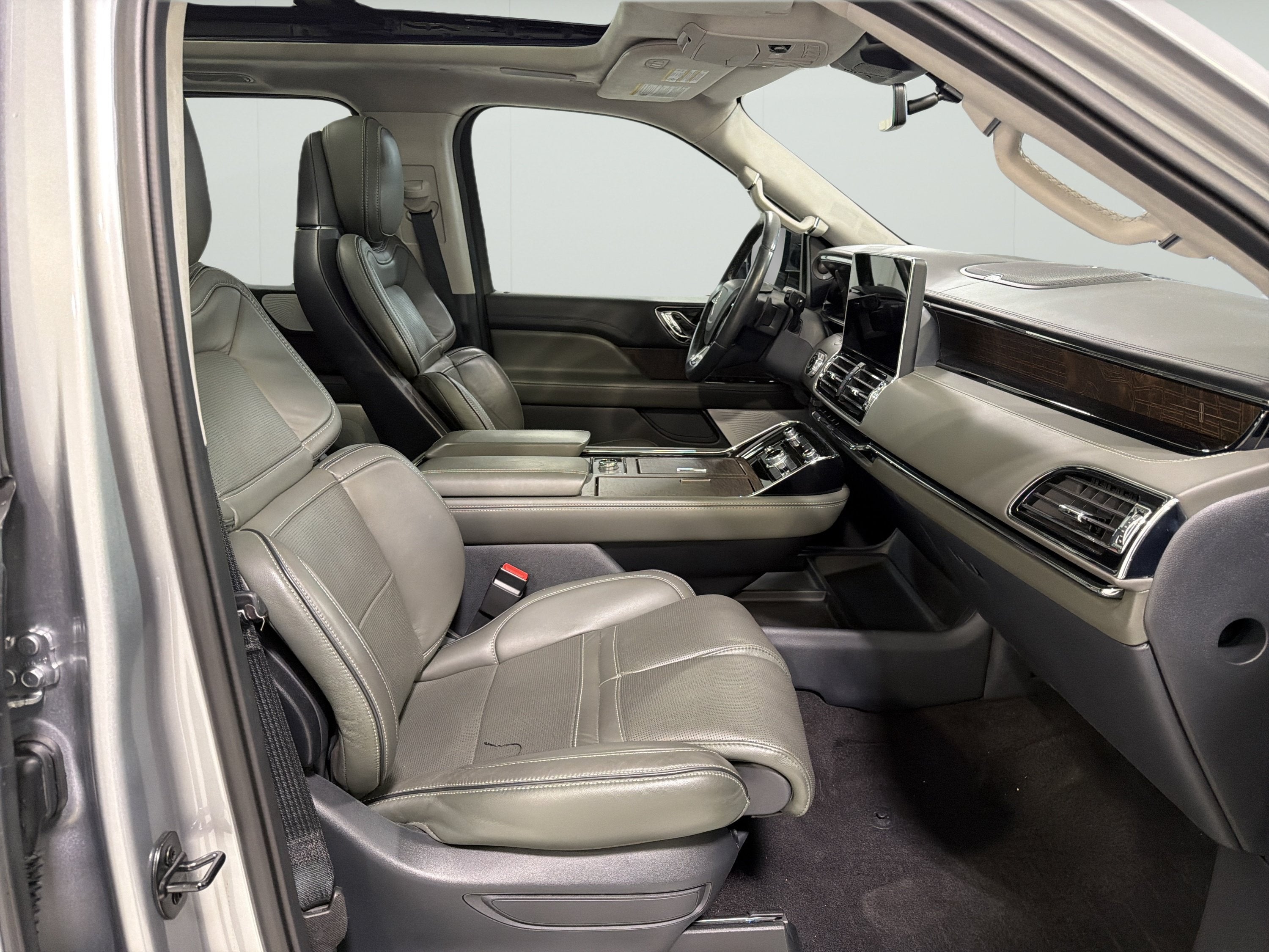 2022 Lincoln Navigator Black Label