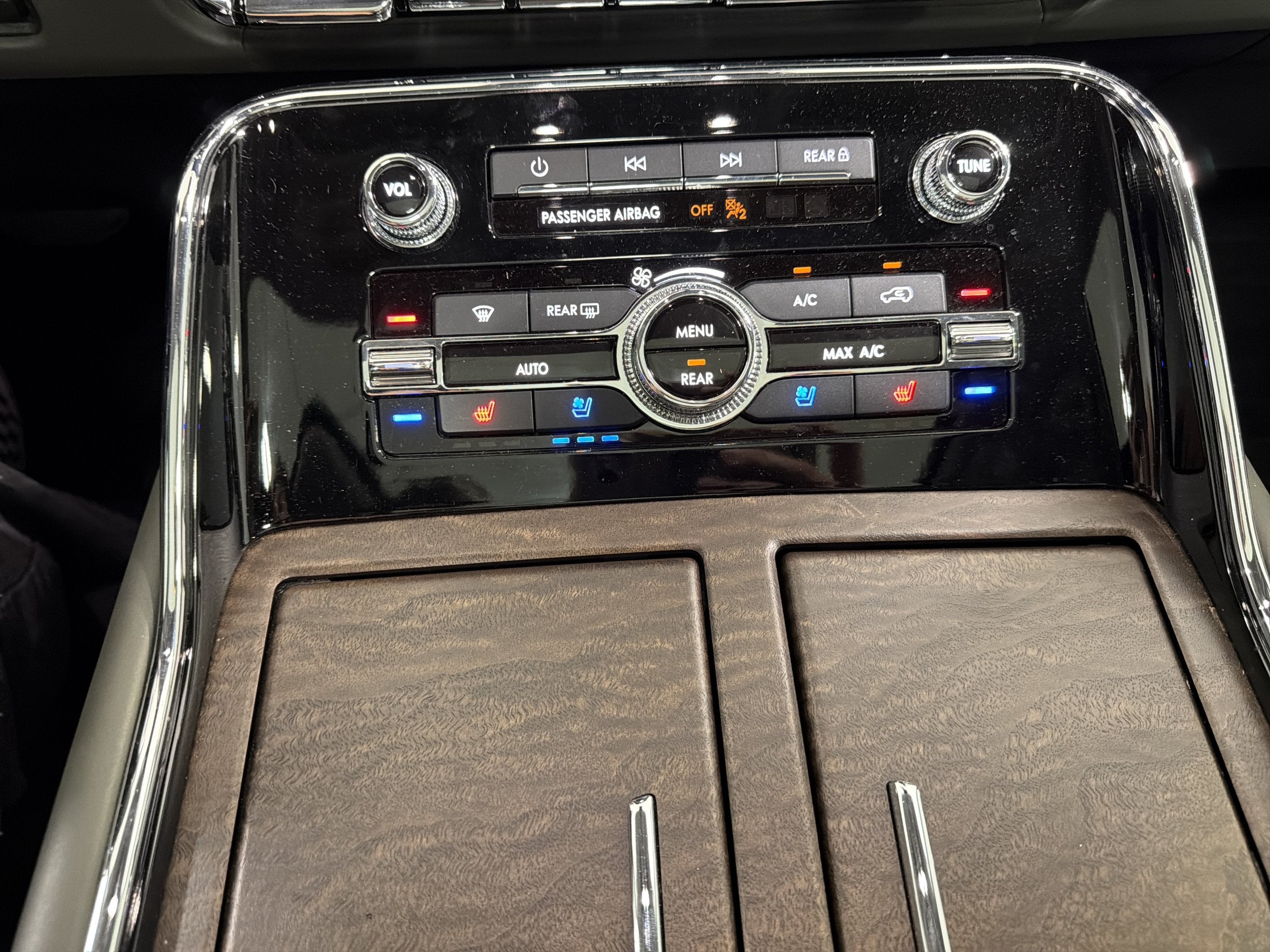 2022 Lincoln Navigator Black Label