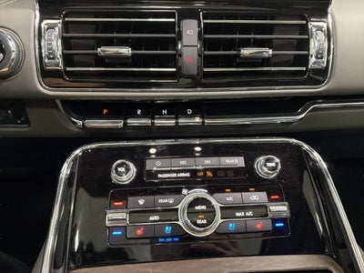 2022 Lincoln Navigator Black Label