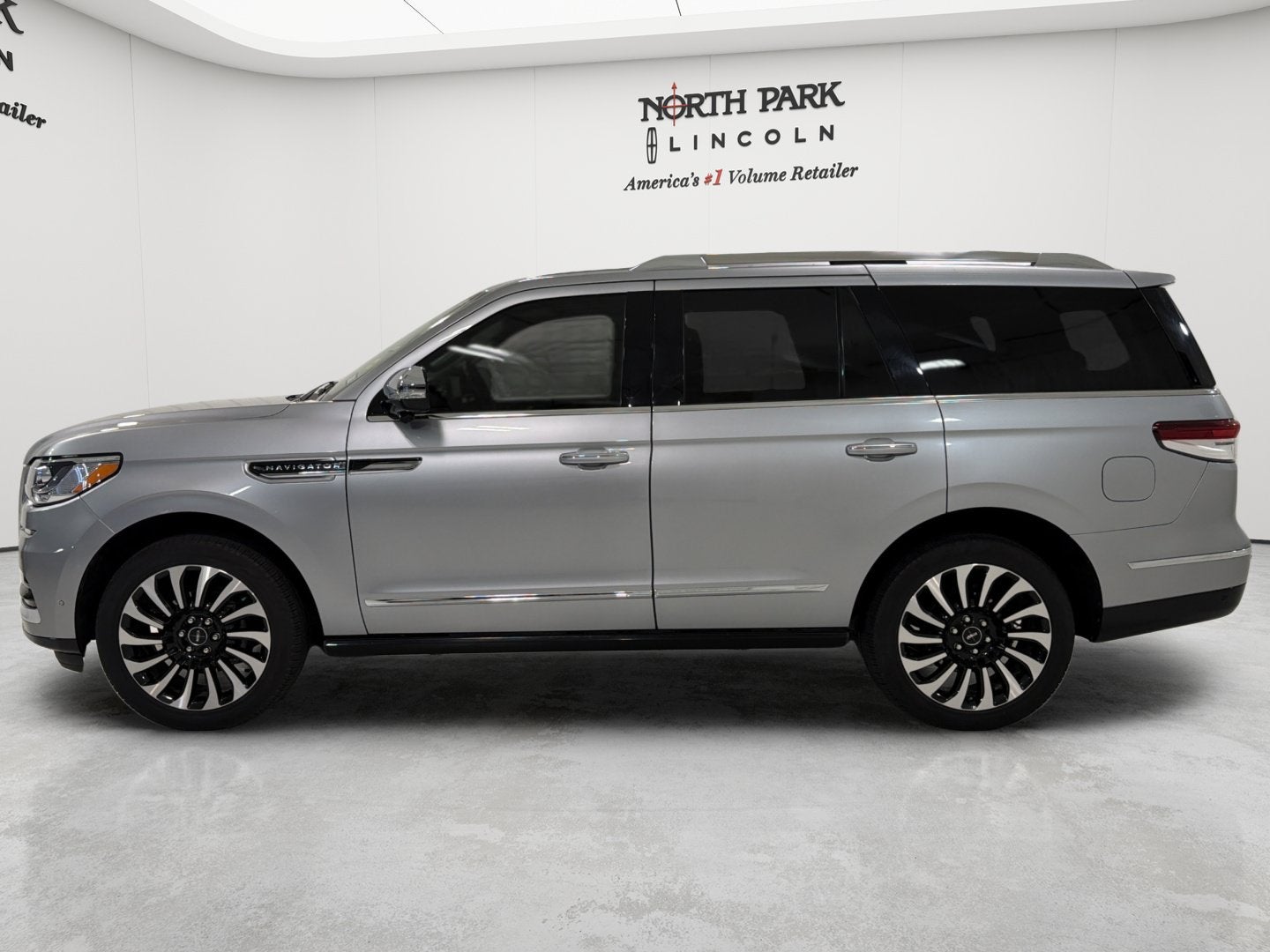 2022 Lincoln Navigator Black Label