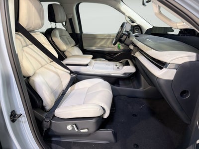 2026 Lincoln Navigator Premiere