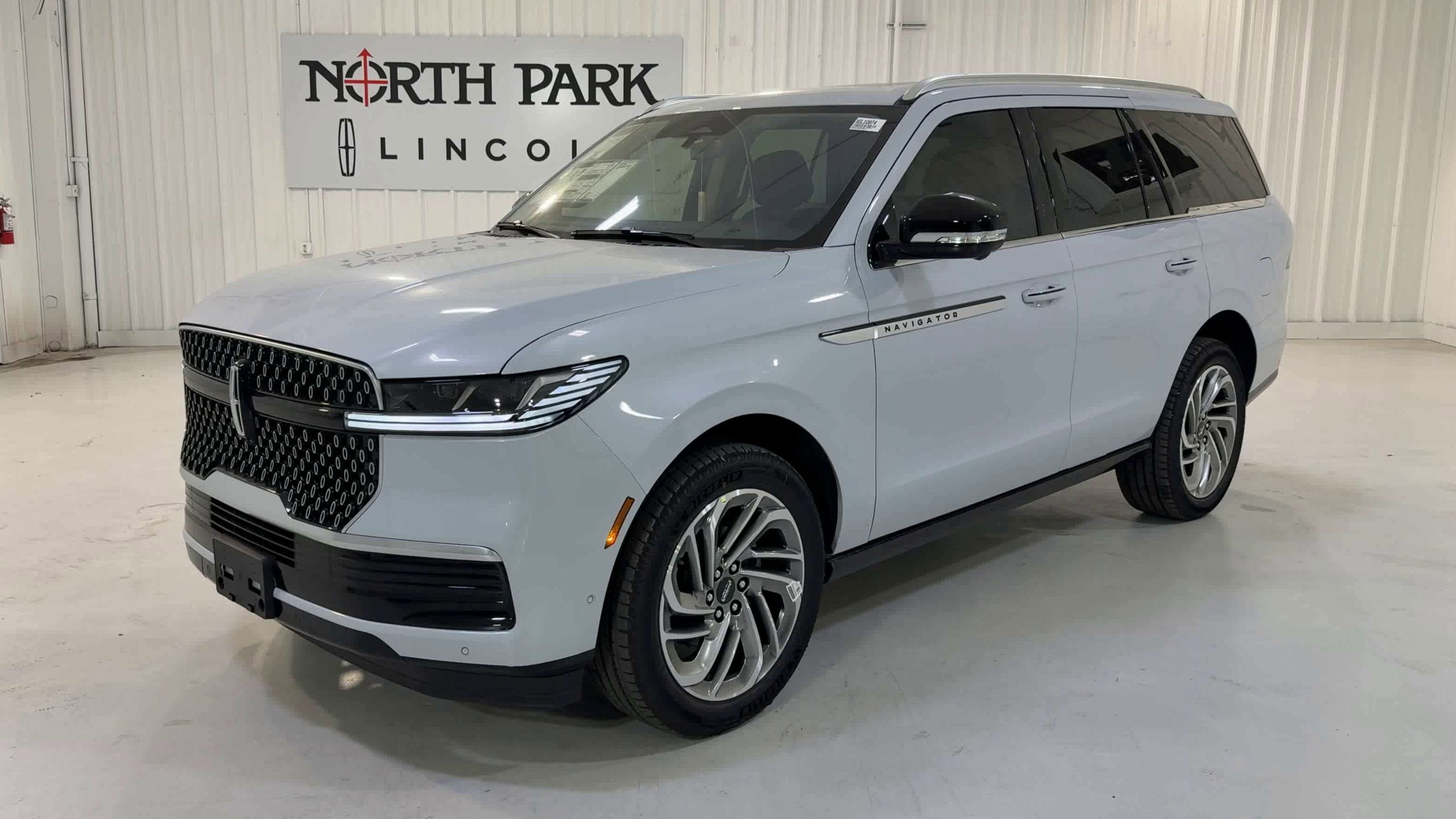 2026 Lincoln Navigator Premiere