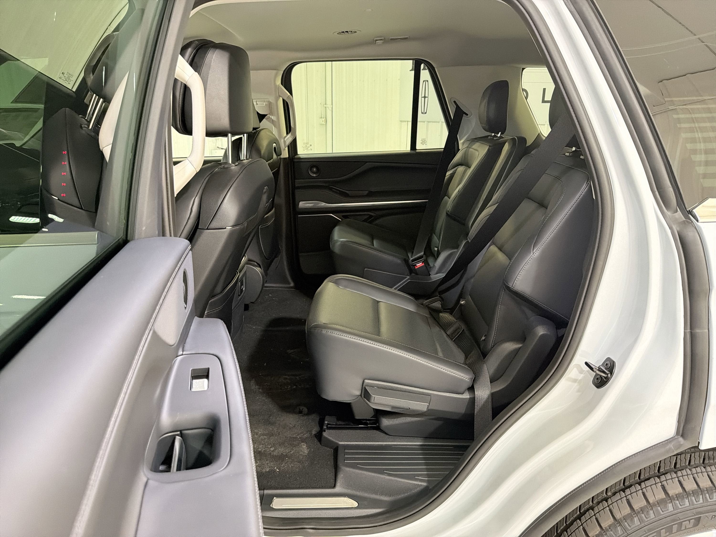 2026 Lincoln Navigator Premiere