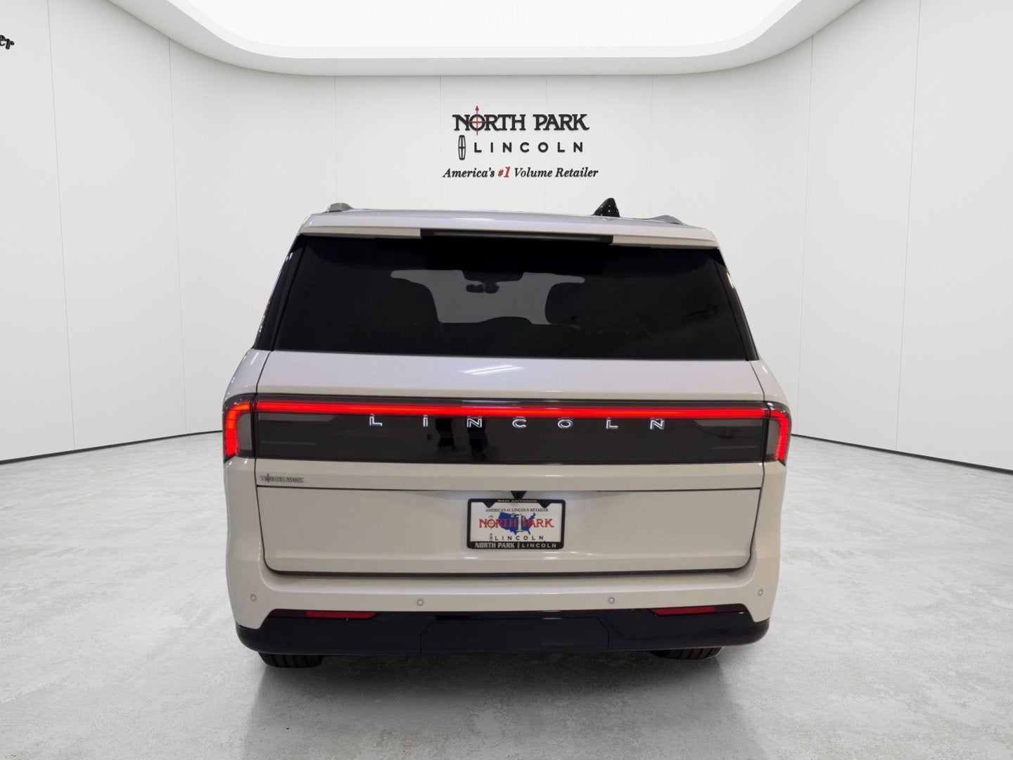 2026 Lincoln Navigator Premiere
