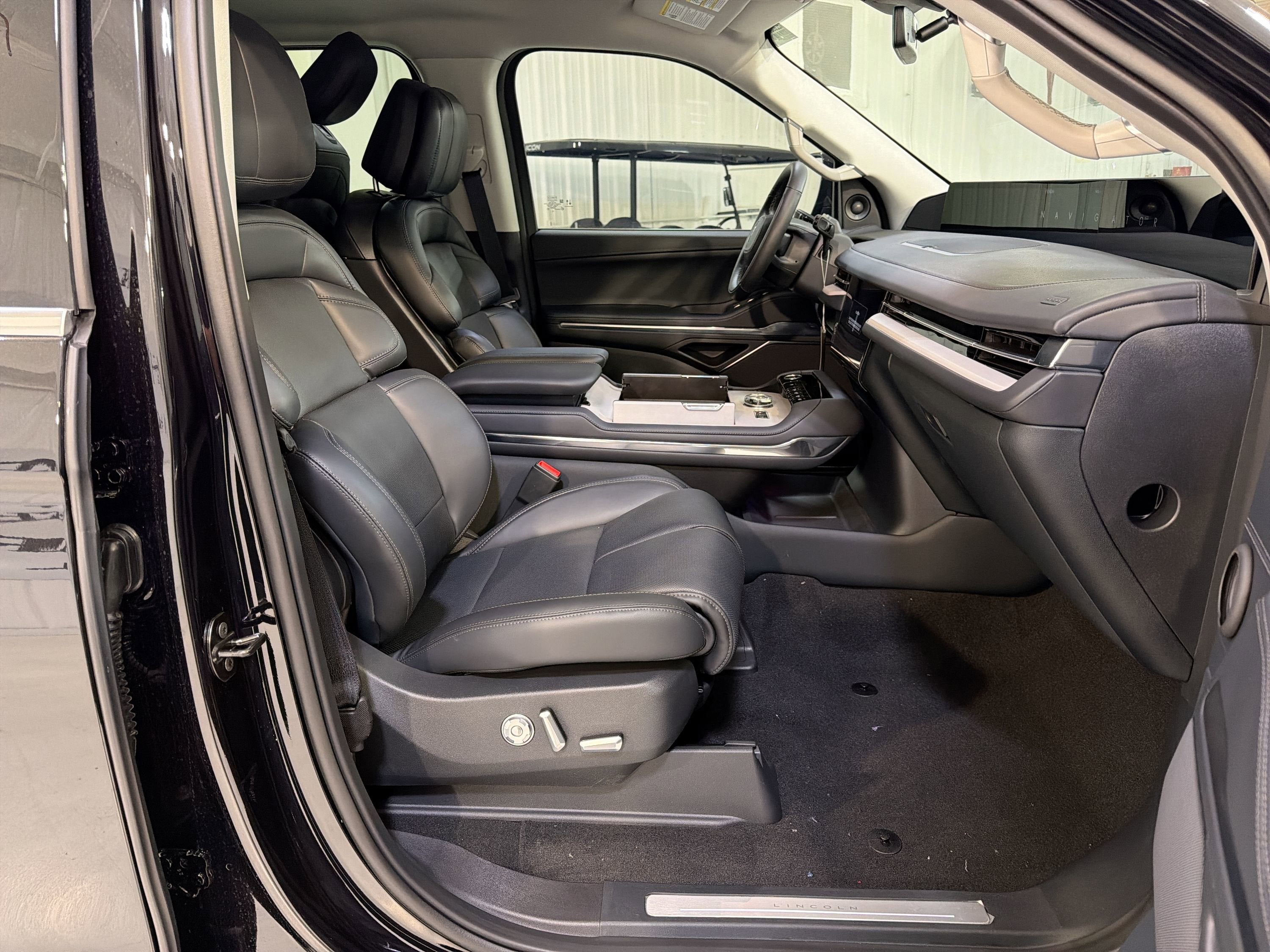 2026 Lincoln Navigator Premiere