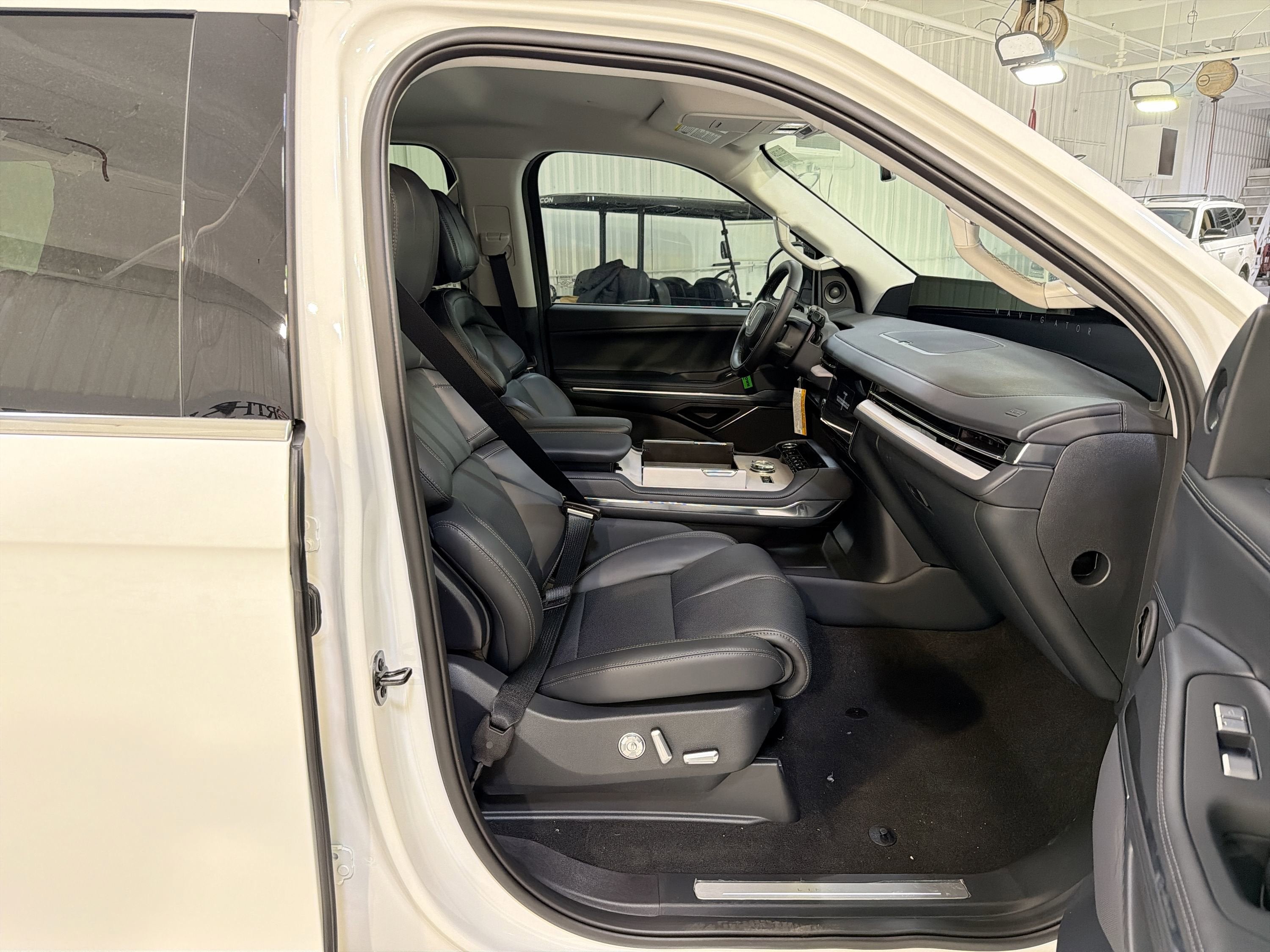 2026 Lincoln Navigator Premiere