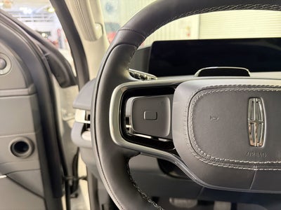 2026 Lincoln Navigator Premiere