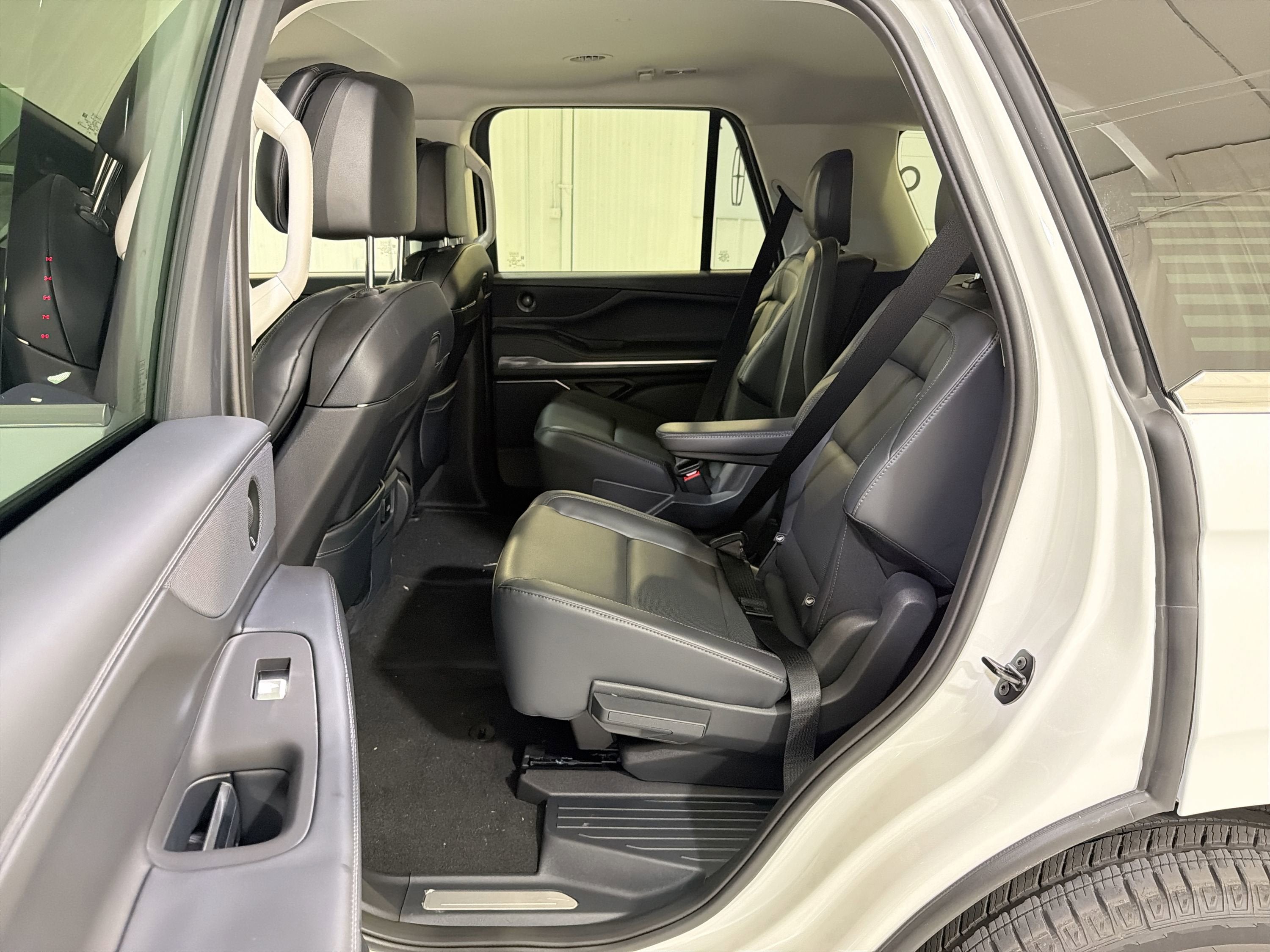 2026 Lincoln Navigator Premiere