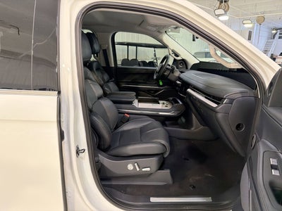 2026 Lincoln Navigator Premiere