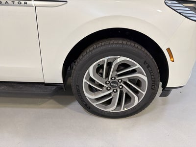 2026 Lincoln Navigator Premiere