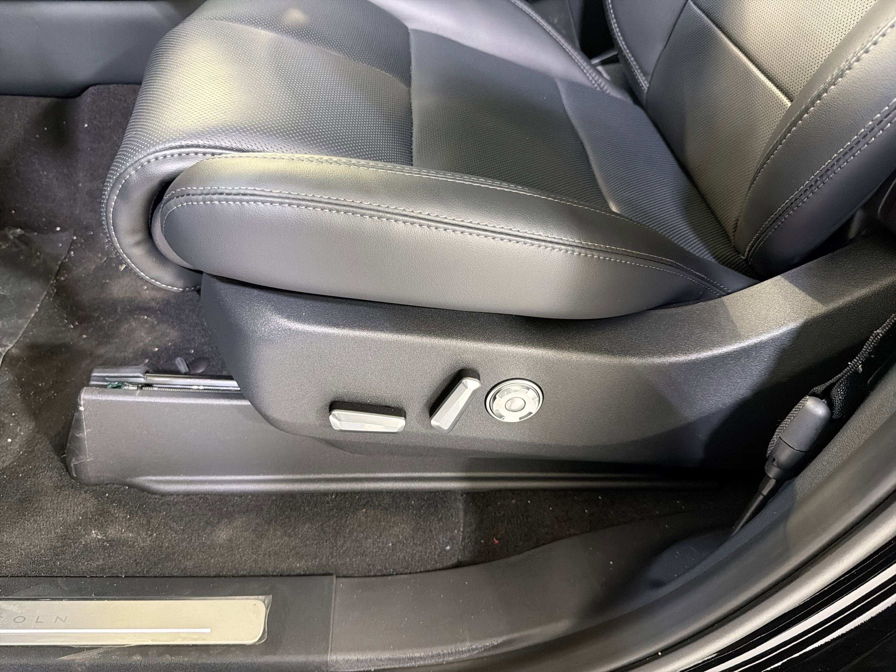 2026 Lincoln Navigator Premiere