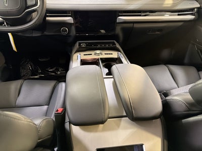 2026 Lincoln Navigator Premiere