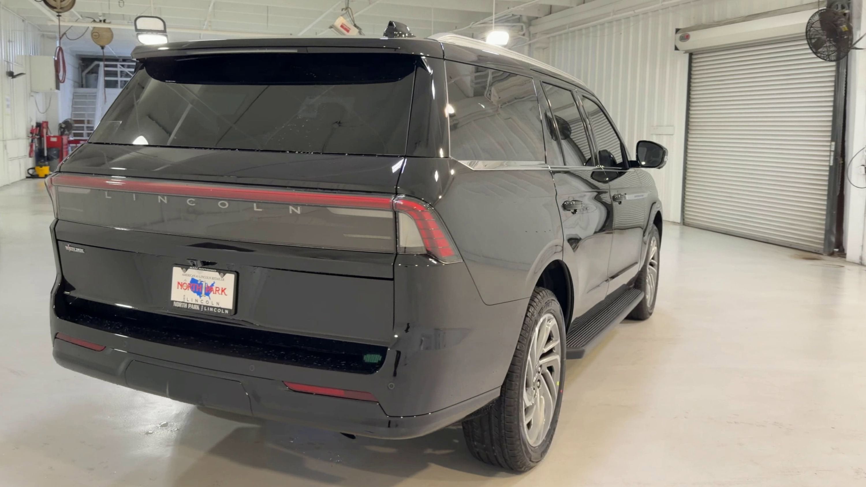 2026 Lincoln Navigator Premiere