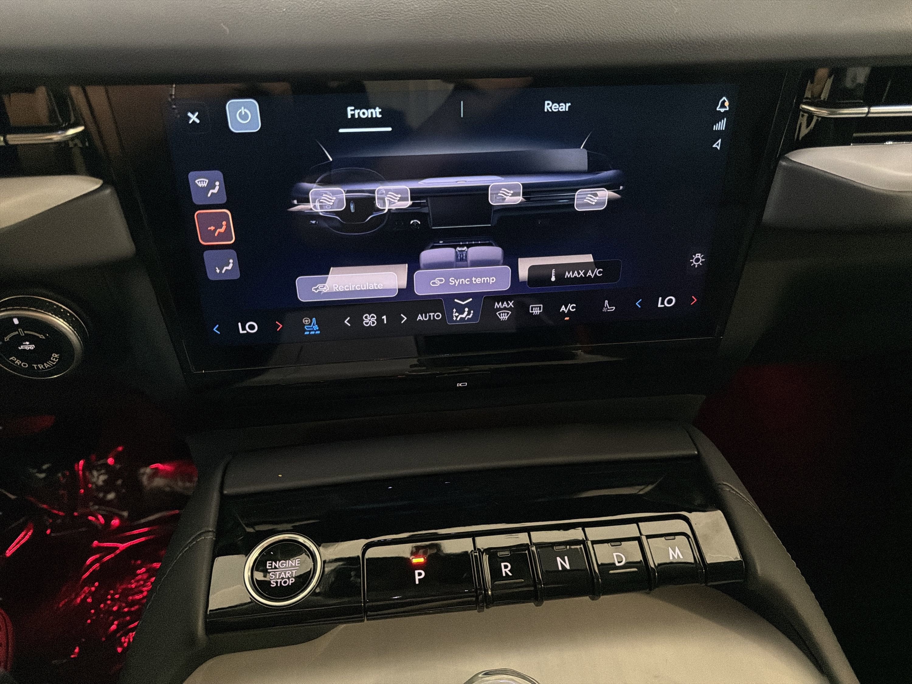 2026 Lincoln Navigator Premiere