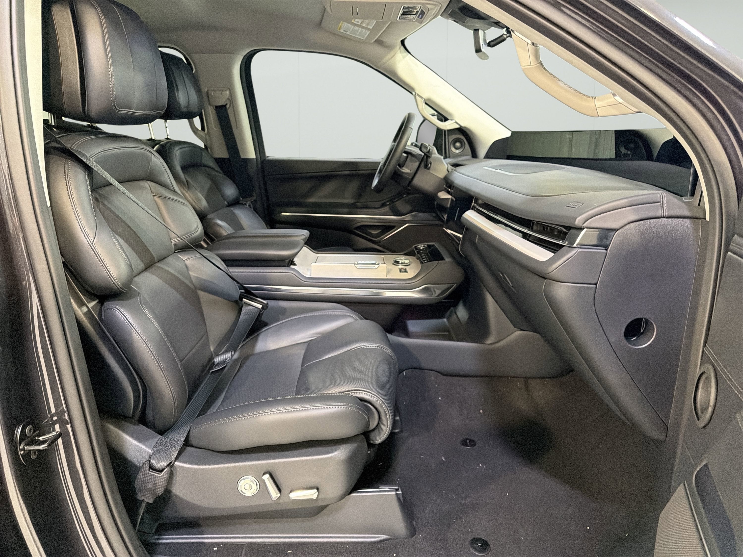 2026 Lincoln Navigator Premiere