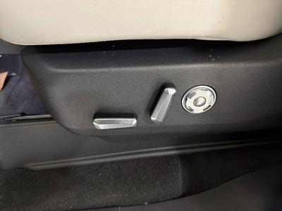 2026 Lincoln Navigator Premiere