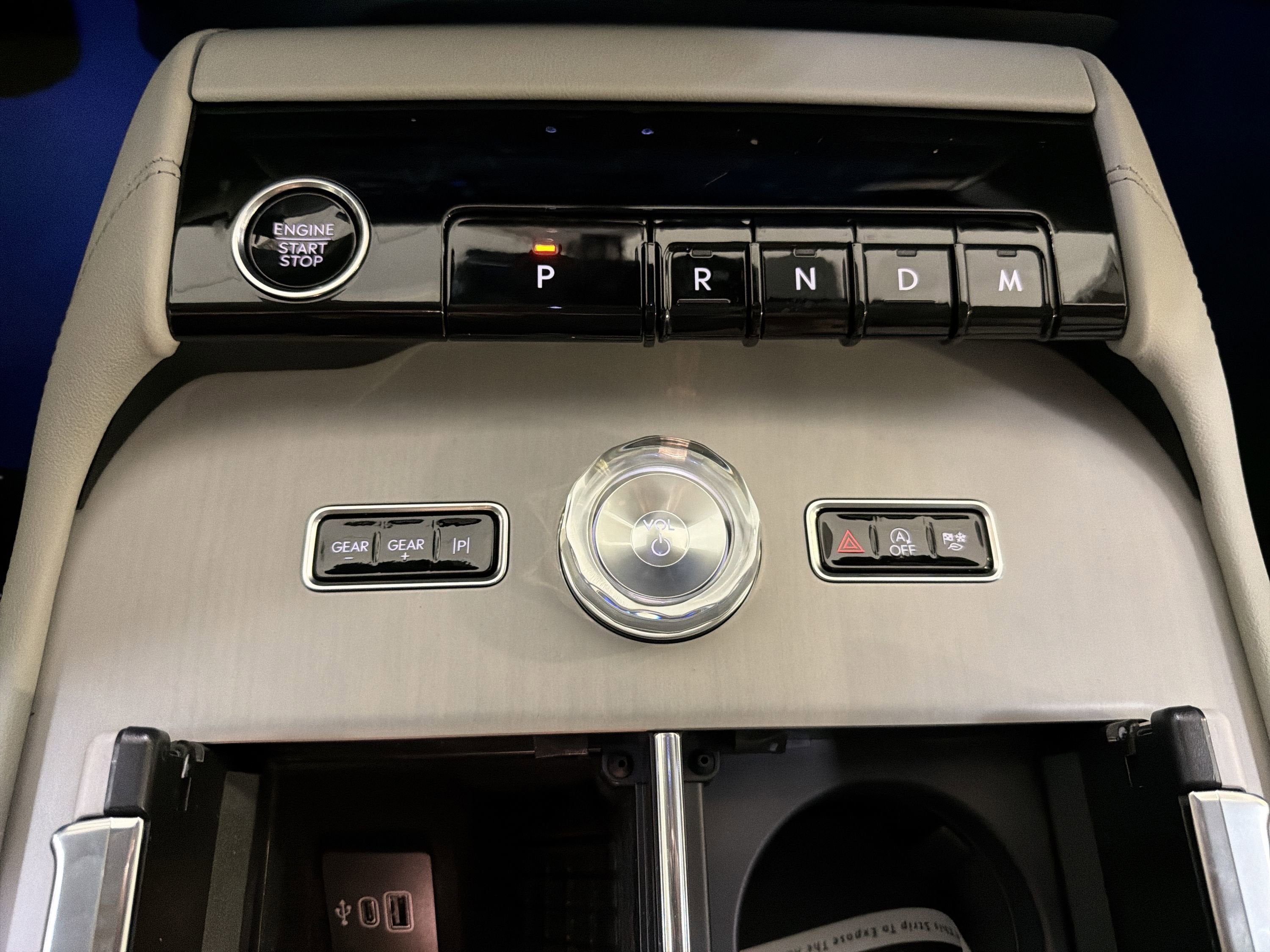2026 Lincoln Navigator Premiere
