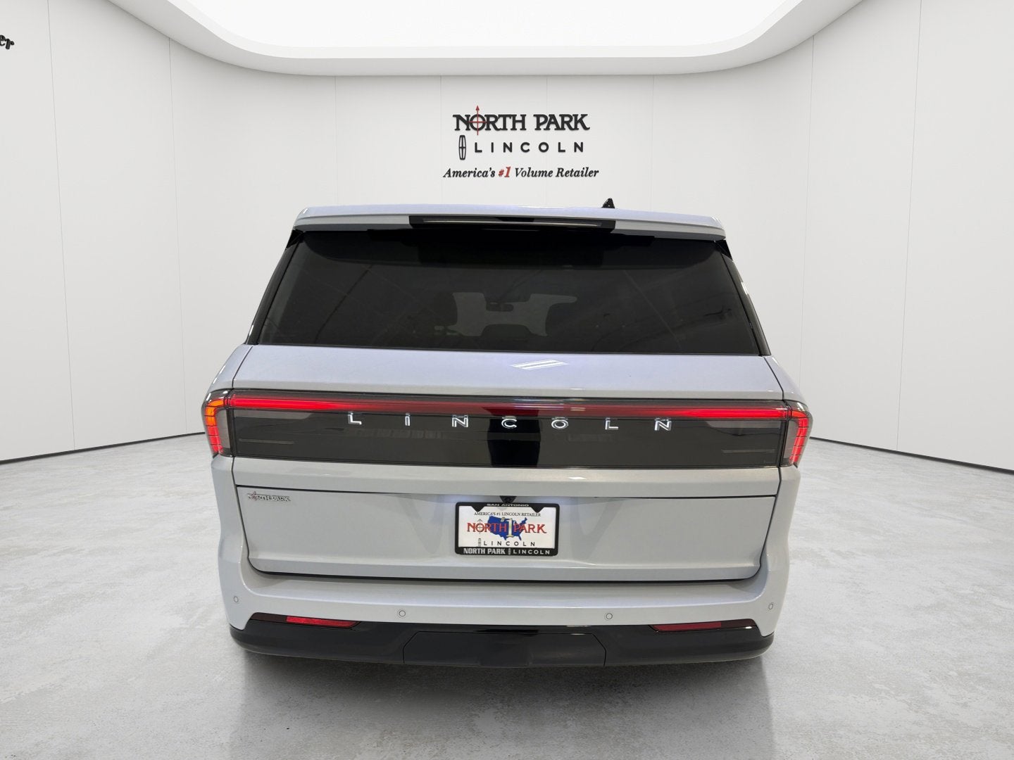2026 Lincoln Navigator Premiere