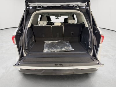 2026 Lincoln Navigator Premiere