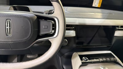 2026 Lincoln Navigator Premiere