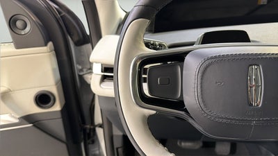 2026 Lincoln Navigator Premiere