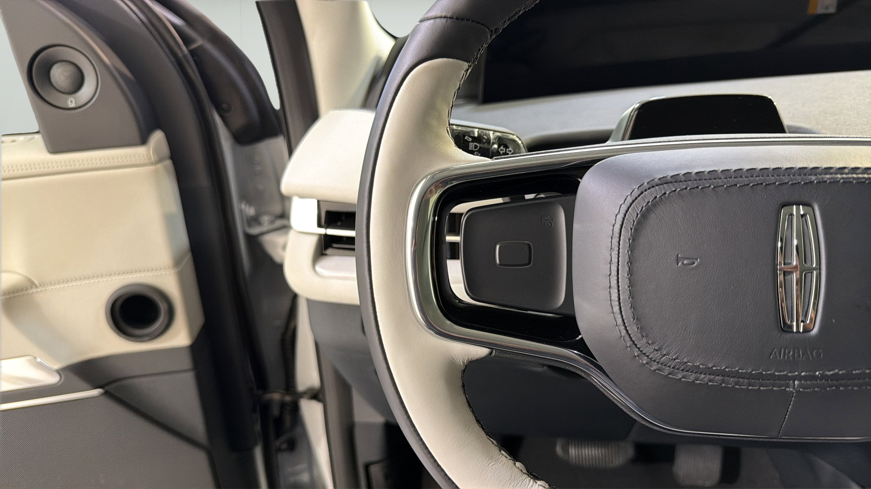 2026 Lincoln Navigator Premiere