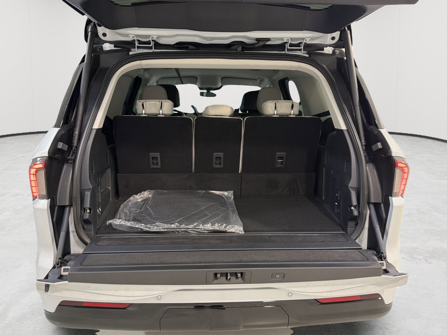 2026 Lincoln Navigator Premiere