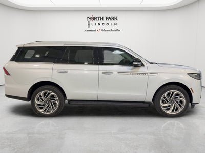 2026 Lincoln Navigator Premiere