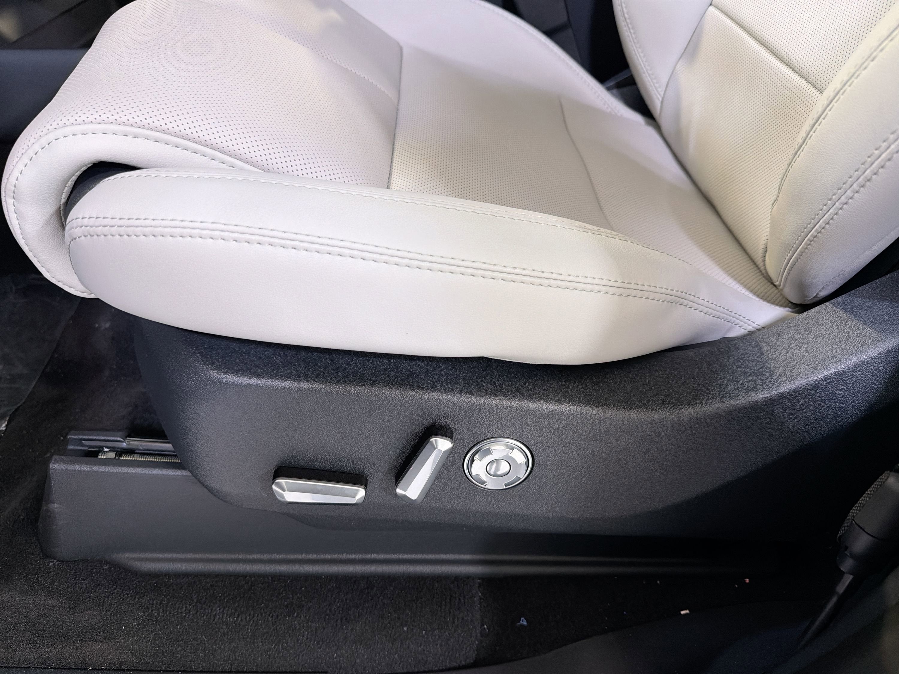 2026 Lincoln Navigator Premiere