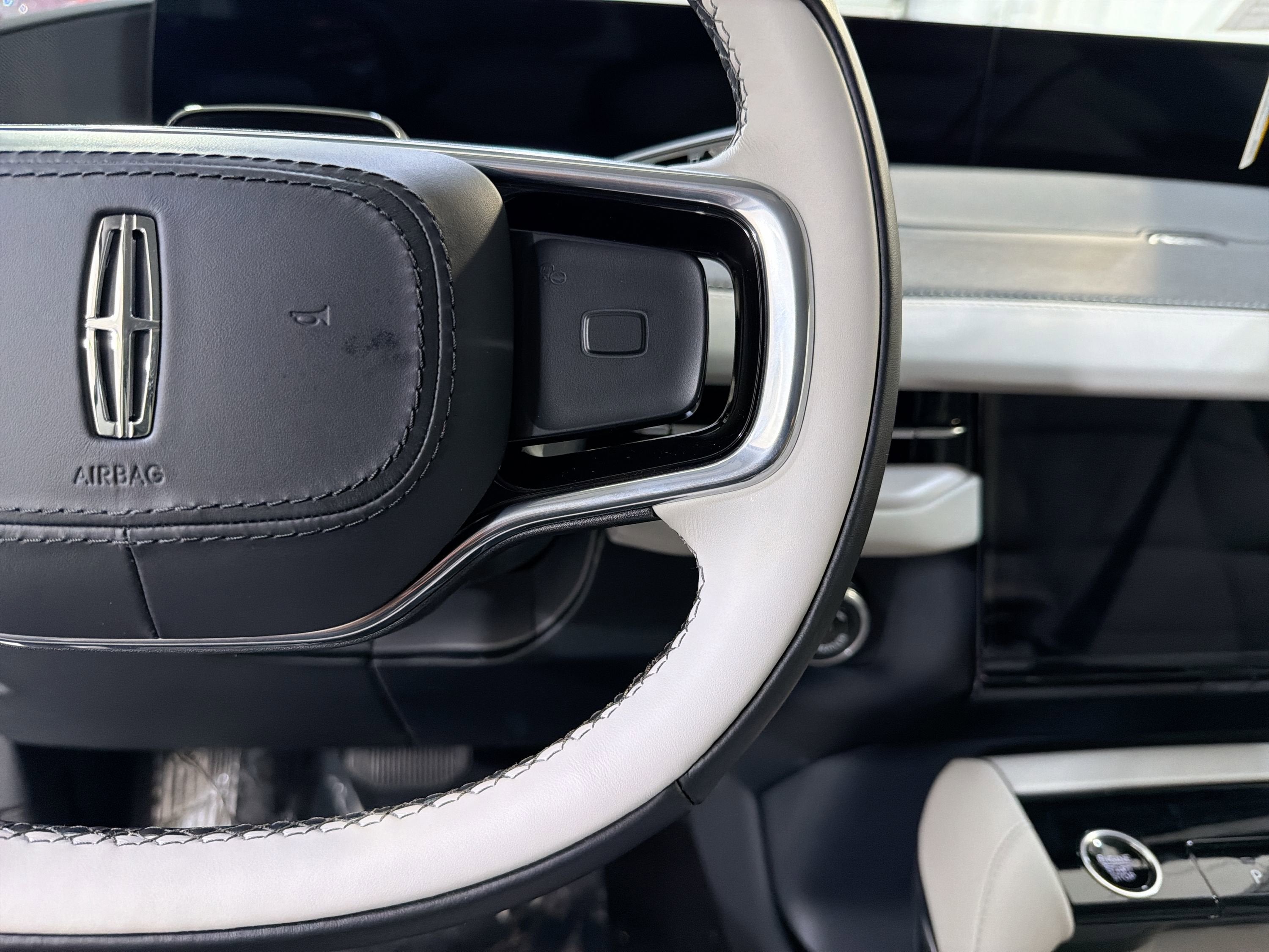 2026 Lincoln Navigator Premiere