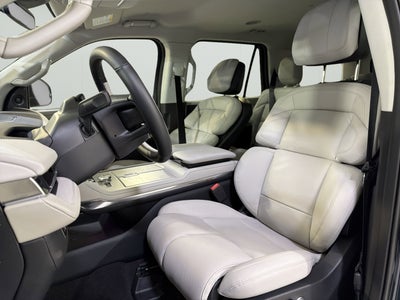 2026 Lincoln Navigator Premiere